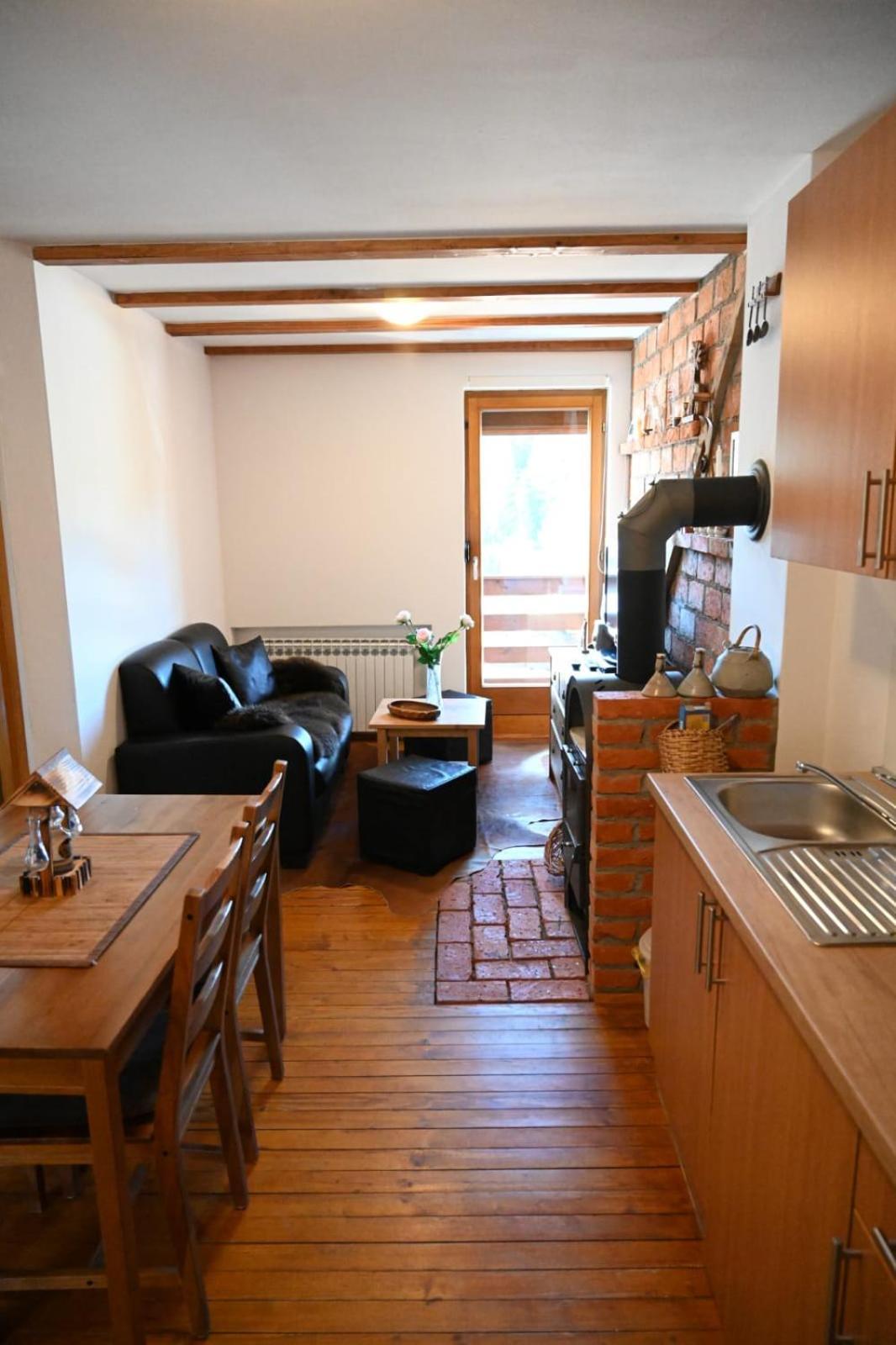 Guest House Alpha Ski Camp Jahorina Rum bild